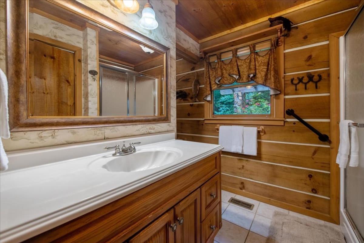 Waterfront Mountain Cabin With Hot Tub Villa Blue Ridge Exterior photo